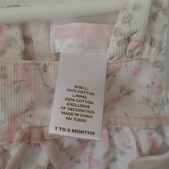 Janie and Jack flowers layette 3 to 6 months - Picture 3 of 3